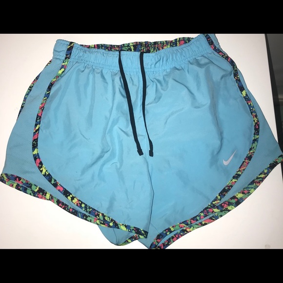 3 pairs of Nike shorts - Picture 1 of 3